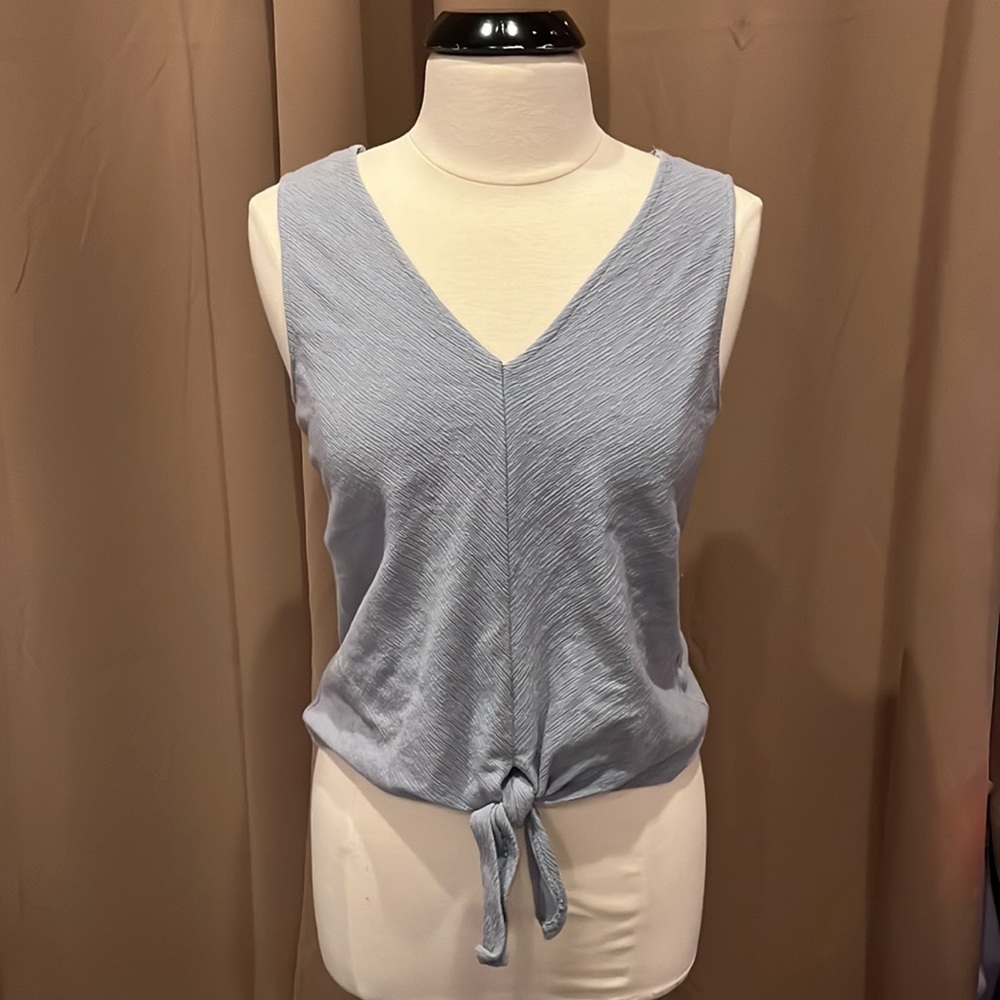 Elegant blue tied tank top